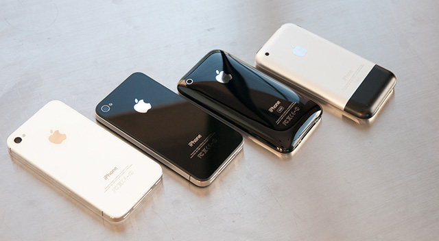 AnandTech - Apple iPhone 4S: Thoroughly Reviewed